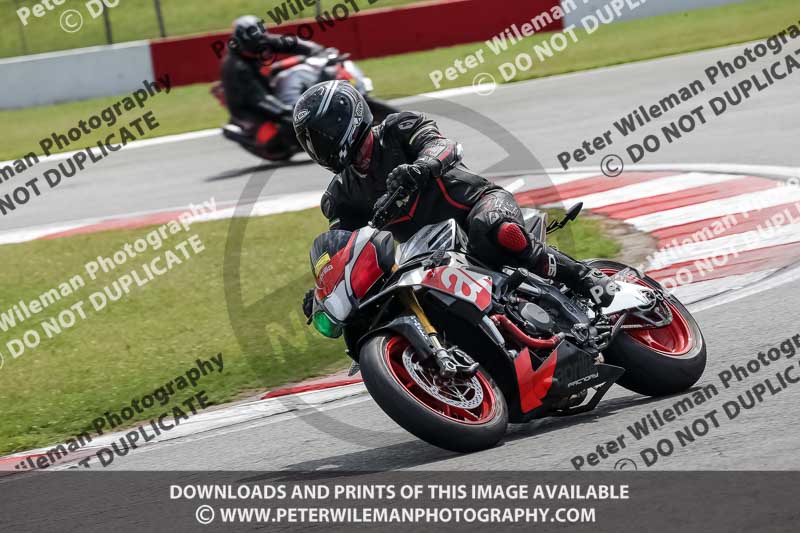 donington no limits trackday;donington park photographs;donington trackday photographs;no limits trackdays;peter wileman photography;trackday digital images;trackday photos